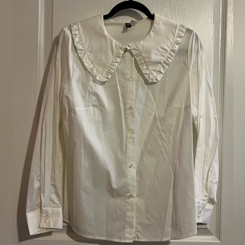 H&M Divided Ruffle Collar Long Sleeve Button Down Top